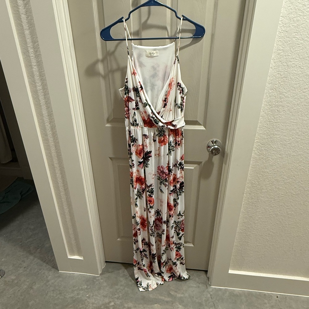 Floral Maxi Dress - White and Red